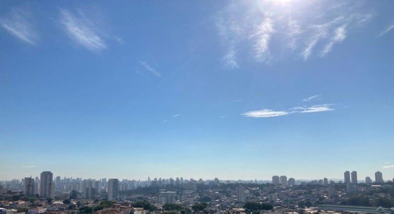 Primeiro dia de julho é marcado por sol e máxima de 25°C em SP