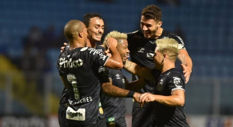 Santos não perde do Avaí há 12 anos