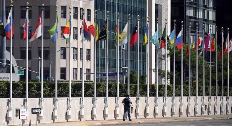 Separações e busca de respeito internacional: por que países mudam de nome?