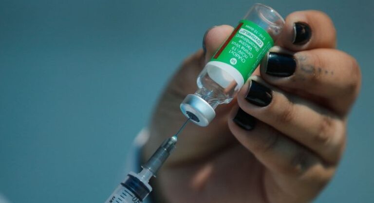 SP realiza imunização contra Covid e gripe no fim de semana