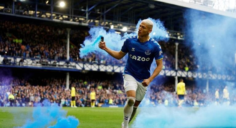 Tottenham anuncia contratação do atacante brasileiro Richarlison
