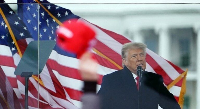 Tweet de Trump foi ‘convocação às armas’, diz comissão parlamentar dos Estados Unidos