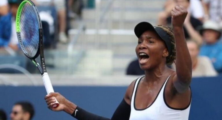 Venus Williams recebe convite para Toronto e chega a 28 temporadas profissionais