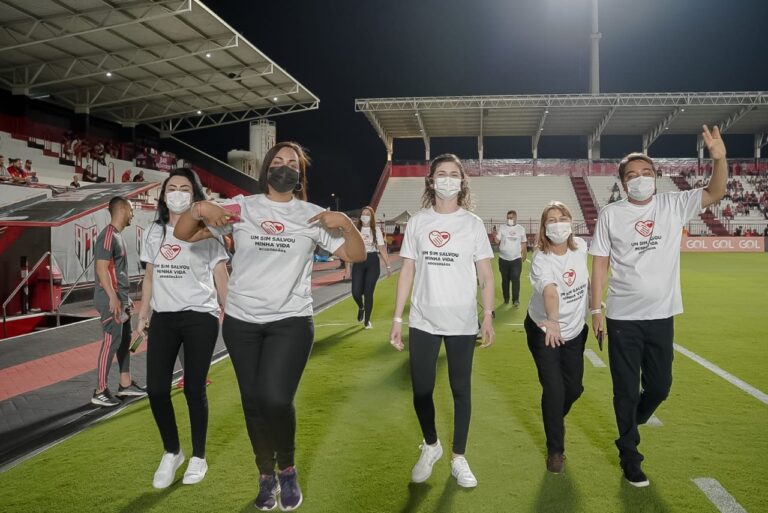 Time de transplantados entra em campo em jogo do Atlético Goianiense