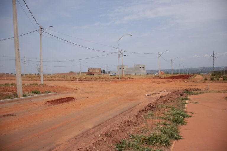 Senador Canedo, por meio da parceria público-privado, investe em câmeras de monitoramento de alta resolução em loteamento da cidade.