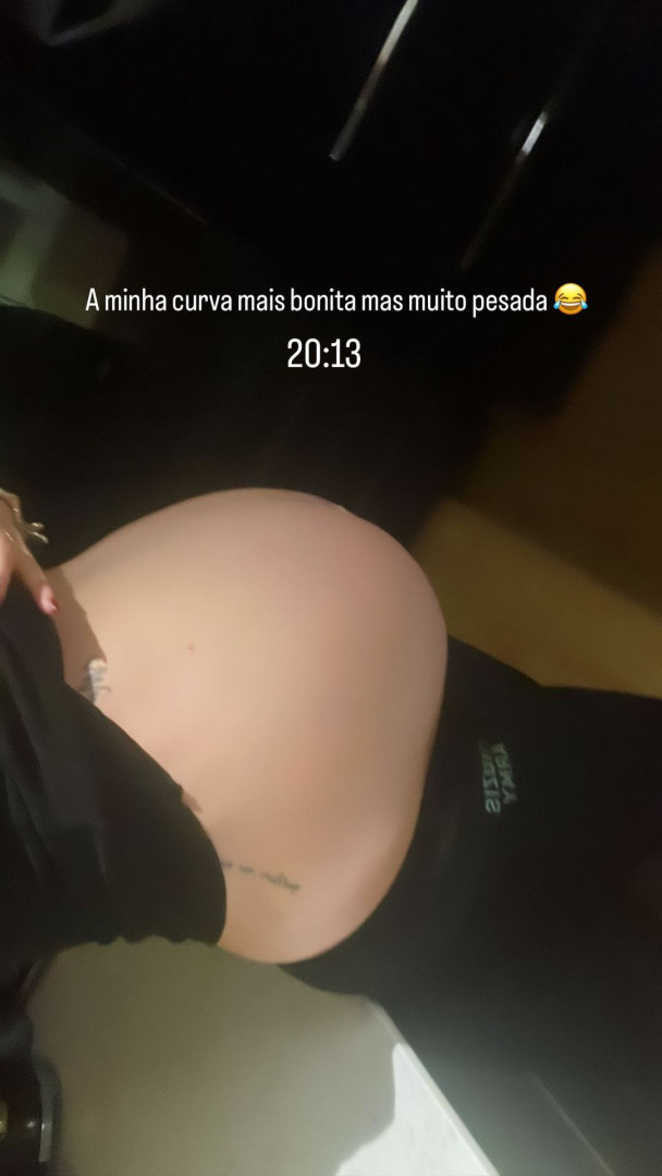Carolina Pinto mostra como está grande "e pesada" a sua barriguinha