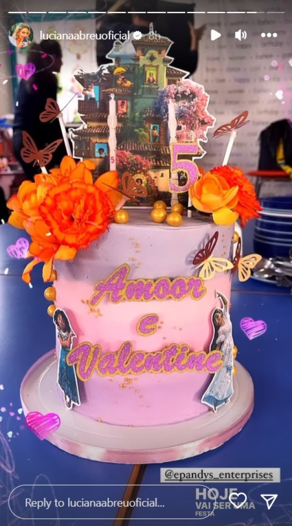 Veja o bolo de aniversário das filhas gémeas de Luciana Abreu