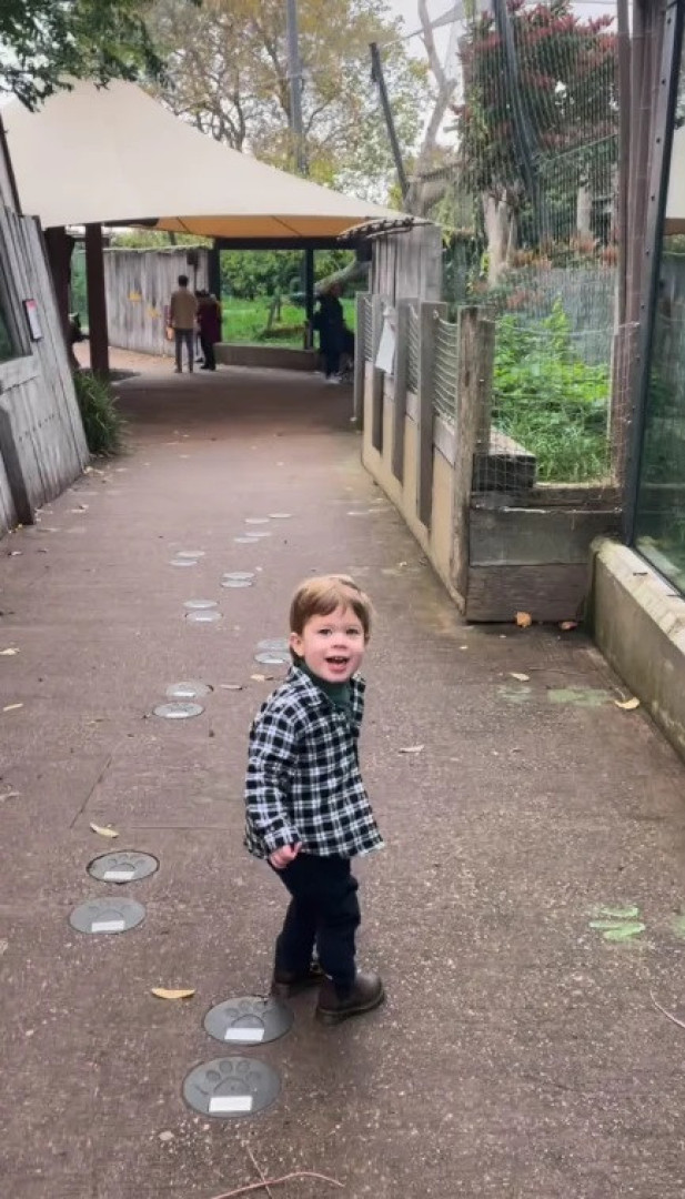 Filho de princesa Eugenie é a ‘cara chapada’ da filha do príncipe Harry