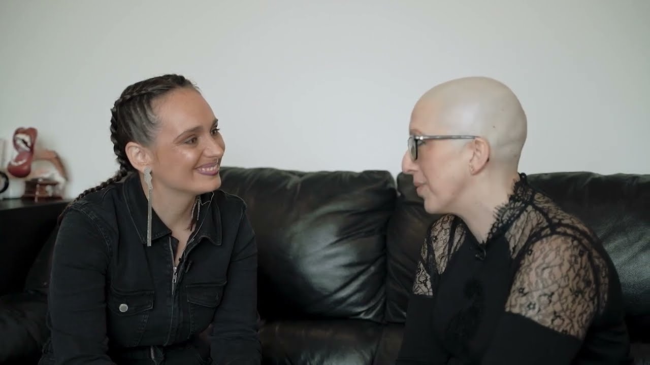 "No cancro, da mesma forma que cai o cabelo também caem as máscaras"