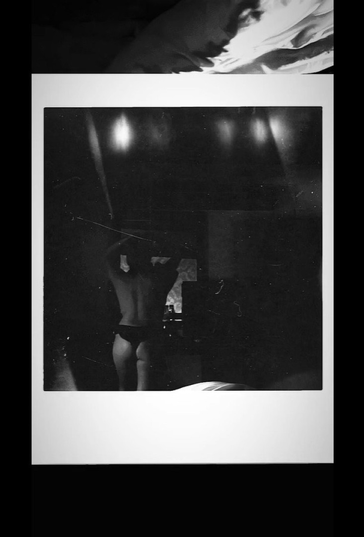 Ana Guiomar impressiona em foto sensual (só de cuequinhas)