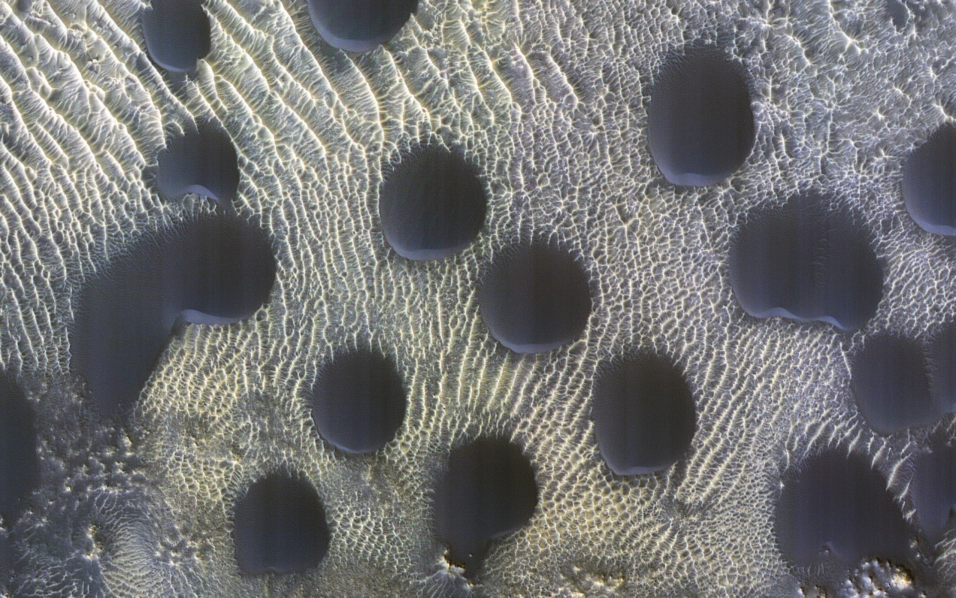 Fotografia de dunas de Marte confunde astrónomos