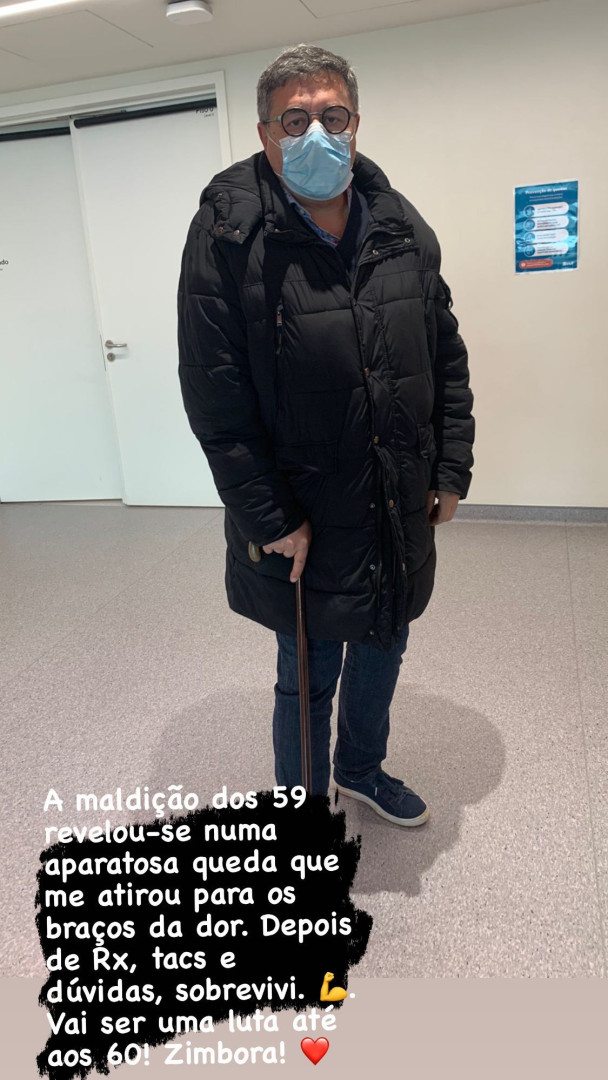 José Carlos Malato sofre "queda aparatosa" e aparece de bengala