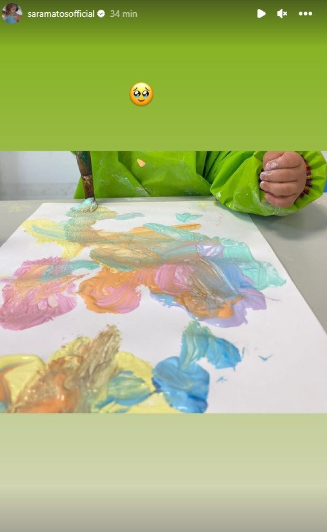Mamã 'babada'... Sara Matos mostra pinturas do filho Manuel