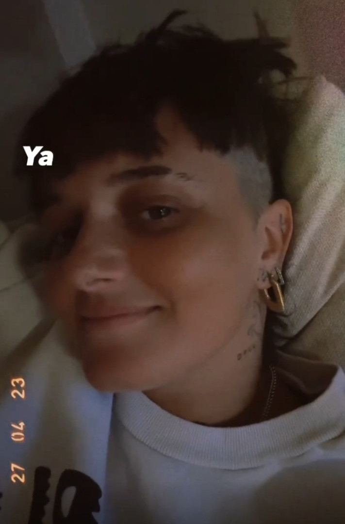 Carolina Deslandes decidiu rapar parte do cabelo. Eis o resultado