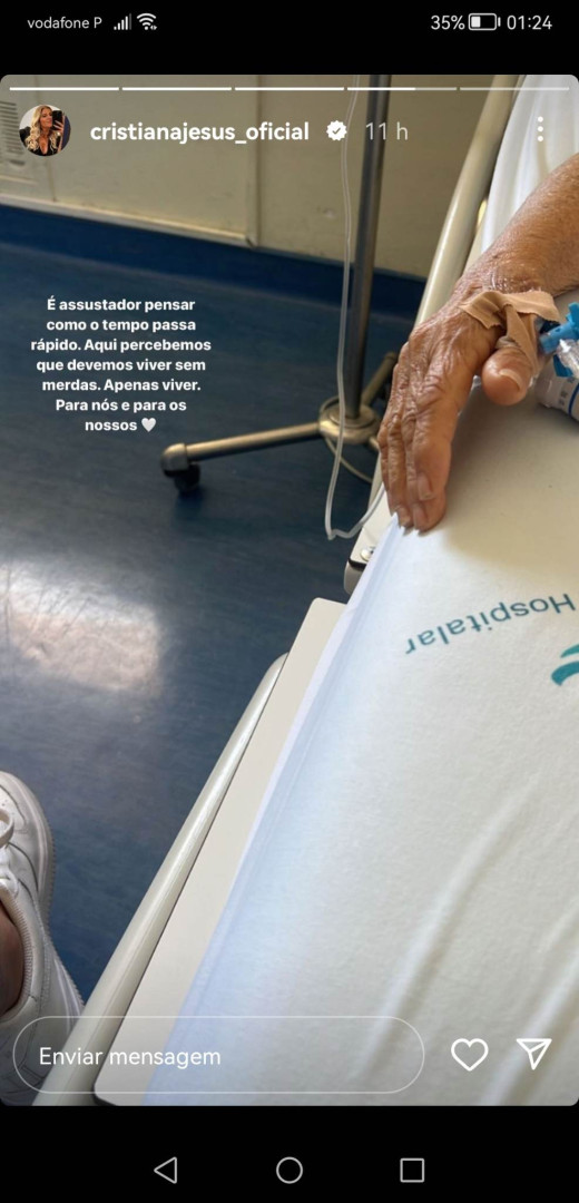 Cristiana Jesus de coração apertado por ter familiar no hospital