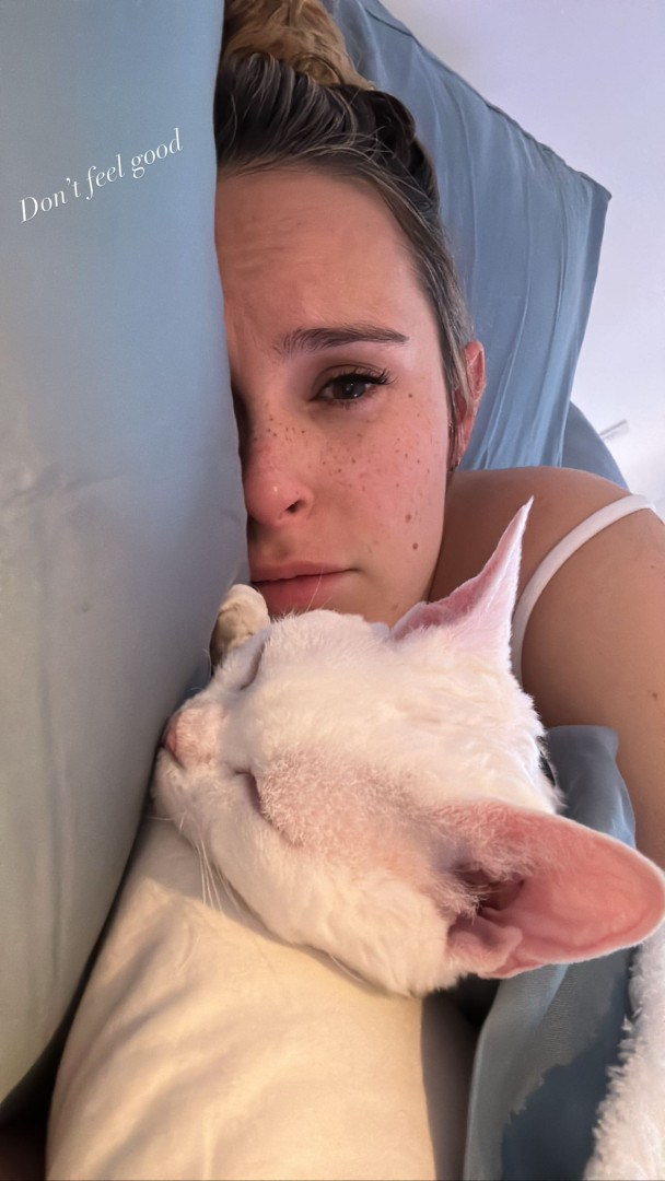 Grávida, filha de Bruce Willis confessa: "Não me estou a sentir bem"