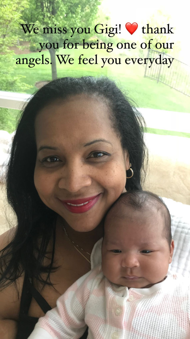 Khloé Kardashian presta homenagem à falecida ex-'sogra'