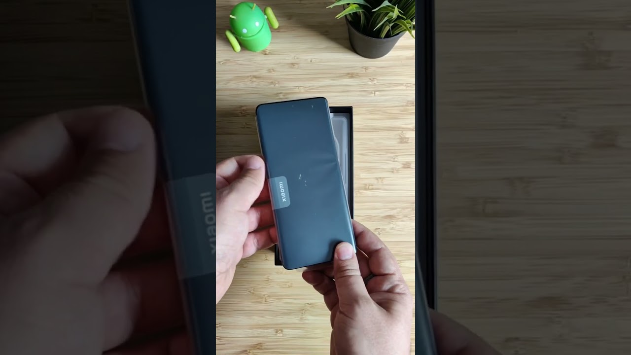 Xiaomi 13 Ultra. Veja como é tirar da caixa o topo de gama
