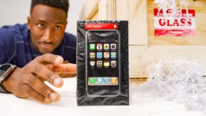 Youtuber compra iPhone original para tirar da caixa. Custou 36 mil euros