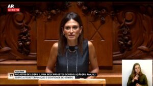 "Desinformação cobarde sobre crianças trans tem consequências"