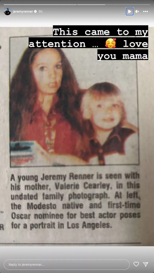 Jeremy Renner destaca foto da infância com a mãe. "Amo-te"