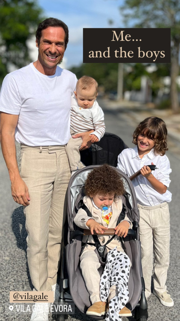 Reconciliados? José Carlos Pereira e a 'ex' juntos em batizado de família