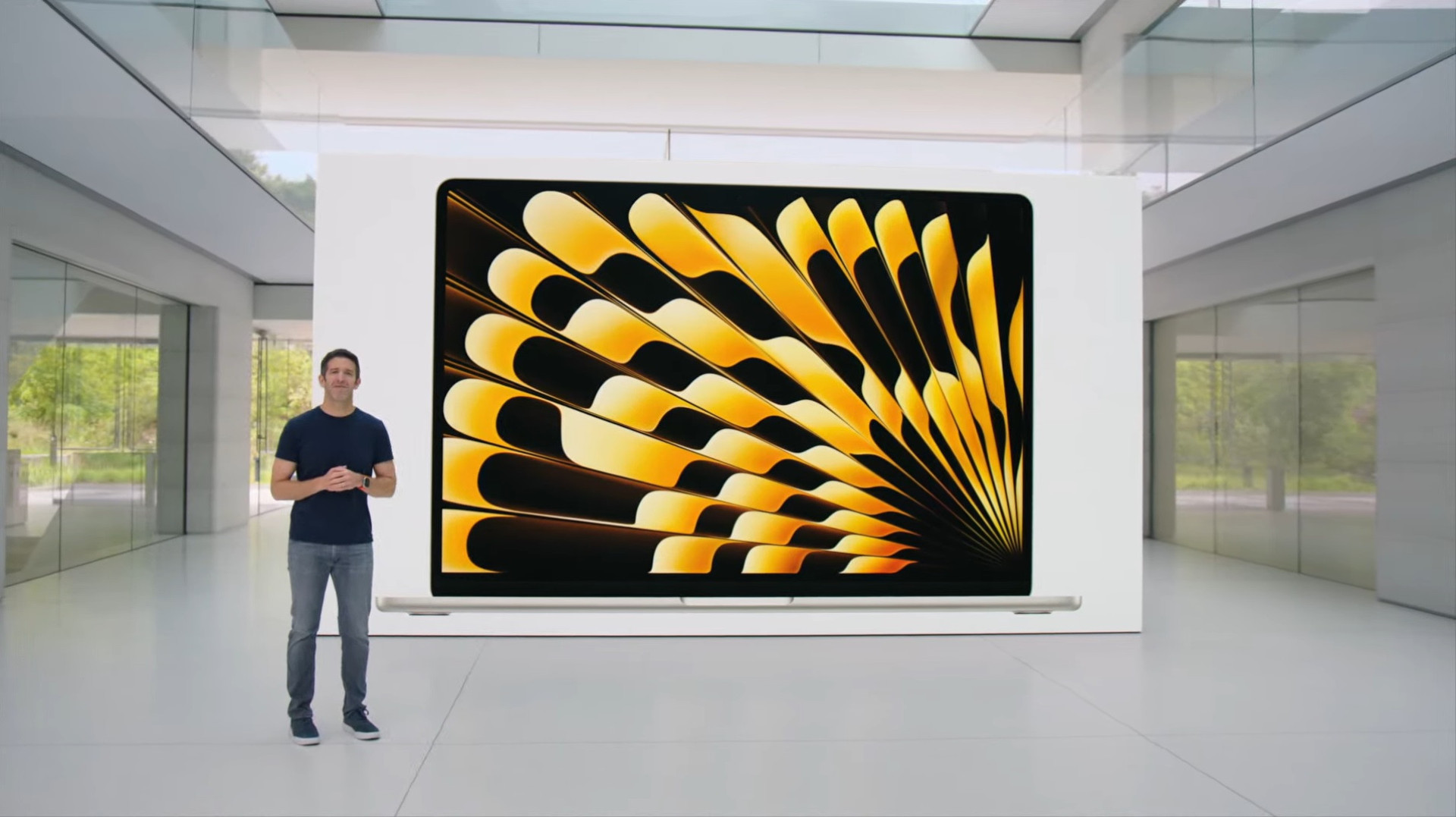 MacBook Air terá novo modelo com ecrã de 15 polegadas