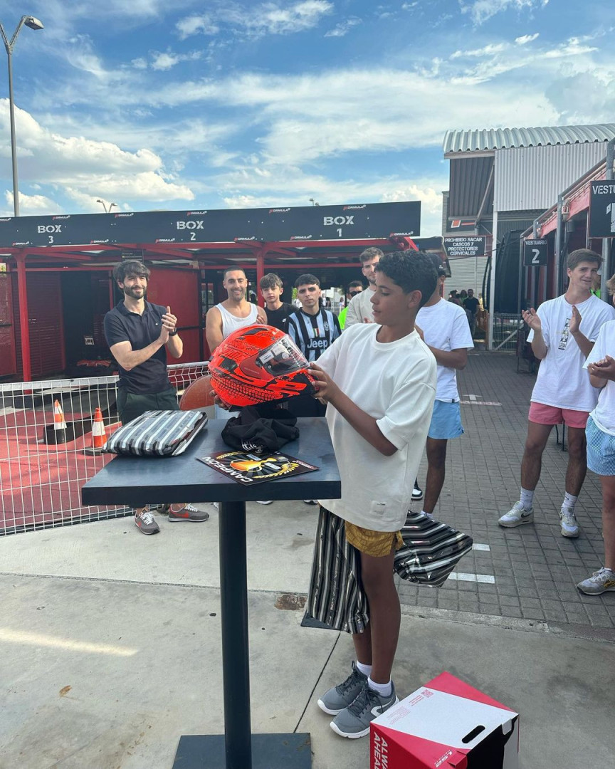 Os ténis de Cristianinho que custam apenas... 13 euros