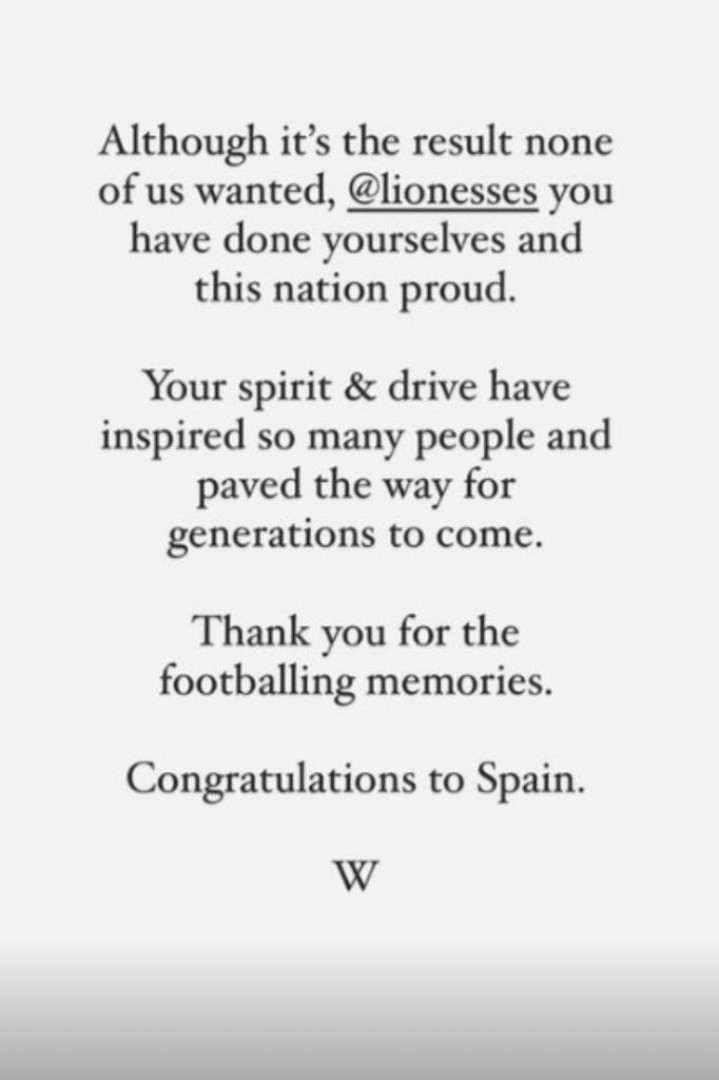 Príncipe William felicita 'lionesses' apesar das críticas