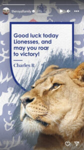 Rei Carlos III interrompe férias para enviar mensagem às "leoas"