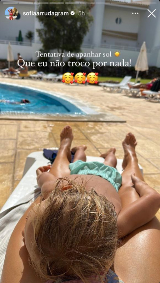 Sofia Arruda mostra tentativa de se bronzear