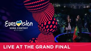 "Compus uma música de gratidão ao meu dador, custa-me imenso cantá-la"