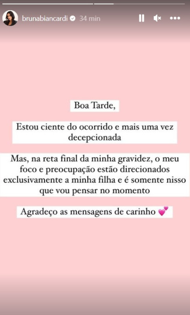 Na reta final da gravidez, namorada de Neymar reage a nova polémica