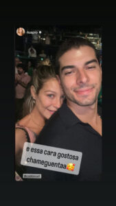 Em Portugal, Luana Piovani e namorado assistem a espetáculo