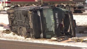 Acidente com equipa de Shania Twain faz 13 feridos. As imagens