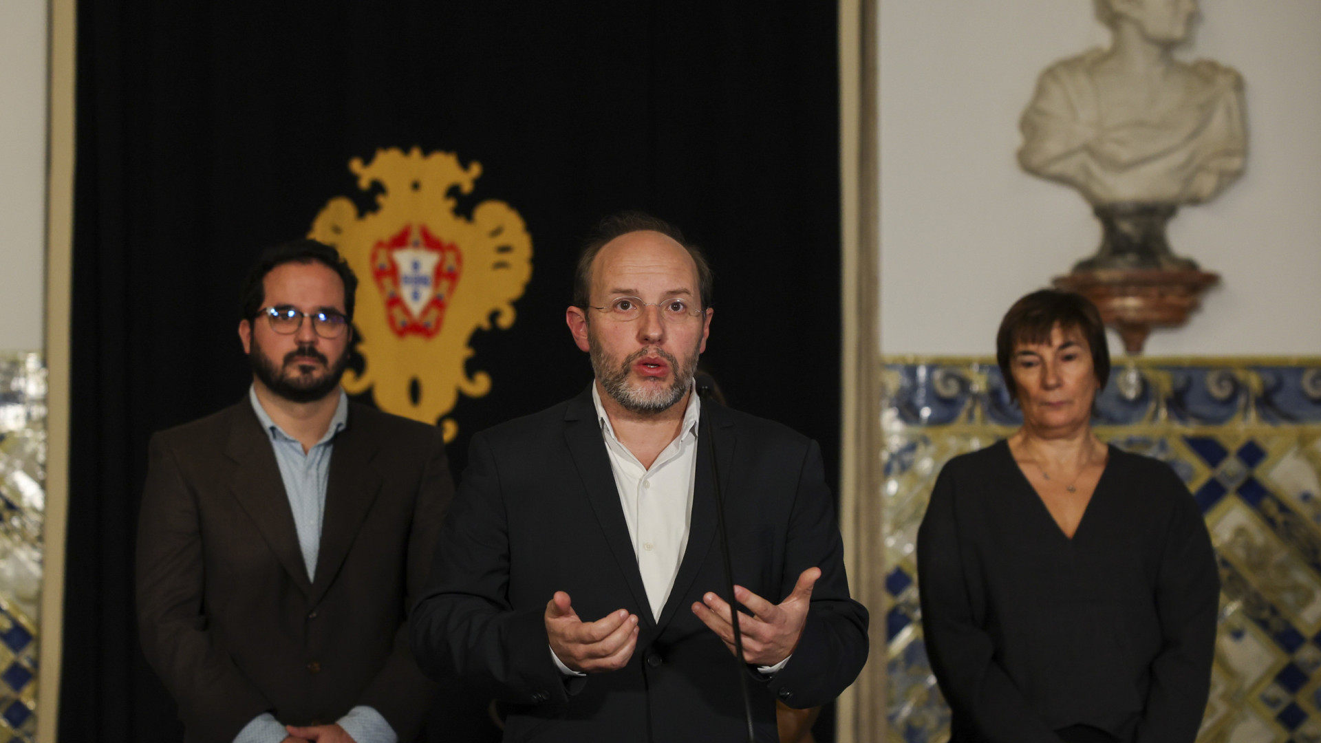 Oposição concorda com eleições, mas há dúvidas. Direita tem "esperança"