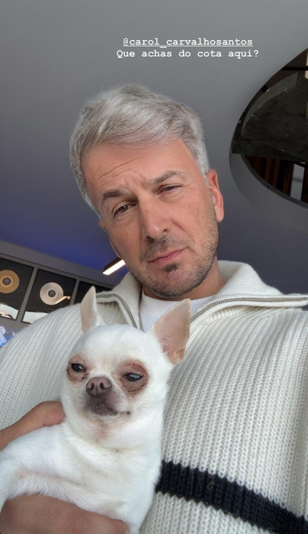 David Carreira 'mostra-se idoso' e pede opinião a Carolina Carvalho