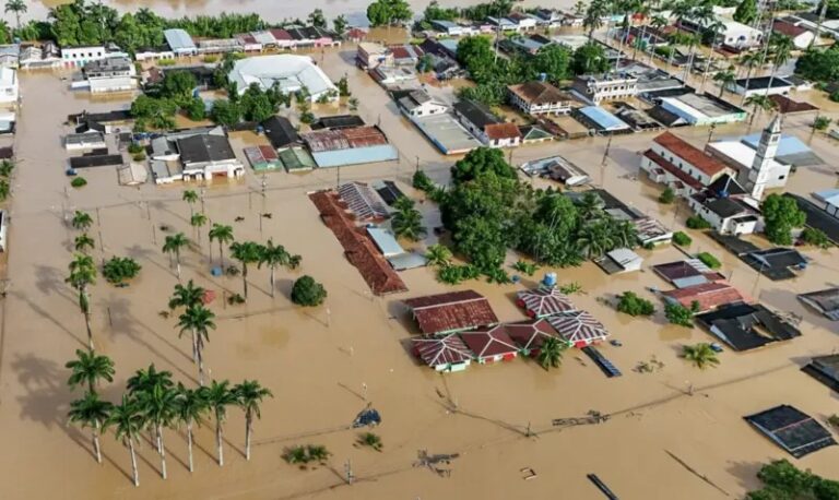 Acre é castigado por inundações três meses após seca severa
