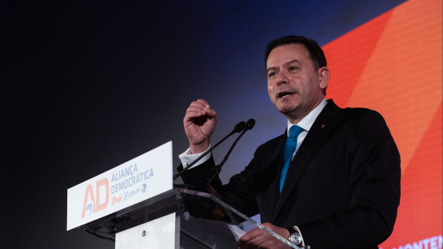 "A luta continua". Raimundo andou pelas ruas de Alverca em busca de apoio