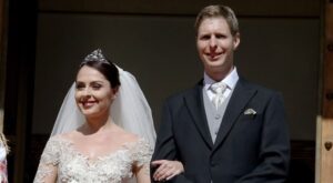 A situação terá acontecido esta semana, depois de uma discussão entre o príncipe Leka da Albânia e a antiga mulher, Elia Zaharia.