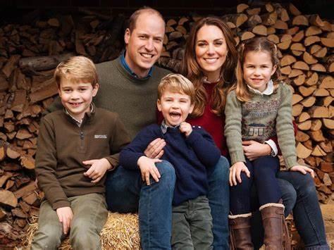 Príncipe William assumiu tarefas de Kate com os filhos na sua ausência