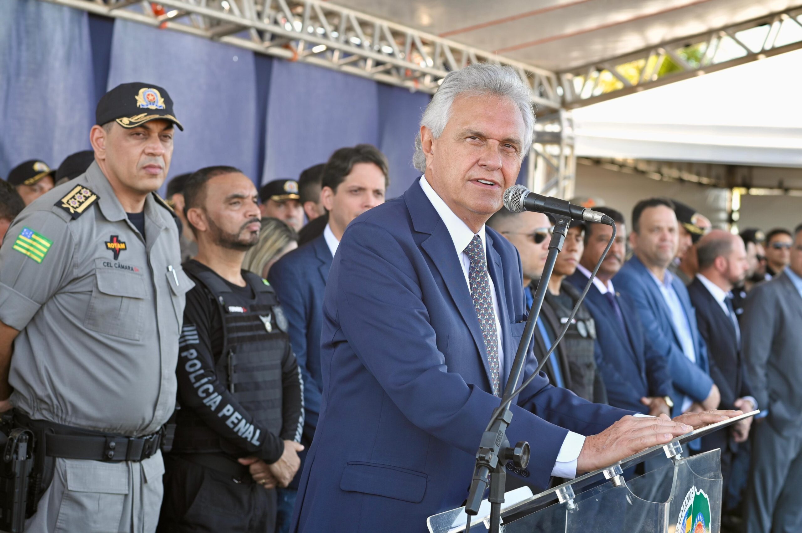 SECOM-CAIADO-ENTREGA-NOVAS-VIATURAS-A-SEGURANCA-POR-CRISTIANO-BORGES-E-ROMULLO-CARVALHO5-scaled