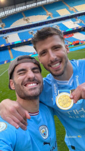 José Condessa festeja grande vitória de amigo e segue para novo destino