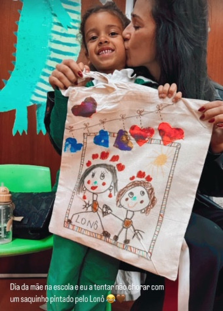 Rita Pereira emocionada com presente do filho. "A tentar não chorar"