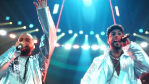 "O sucesso é bom, mas é ilusório. O que nos sustenta são coisas reais"