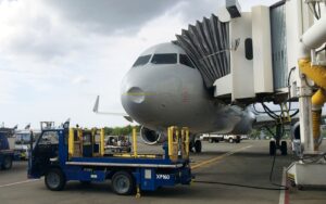 Bêbado, carregador de bagagens dorme em avião em Kansas e acorda em Chicago