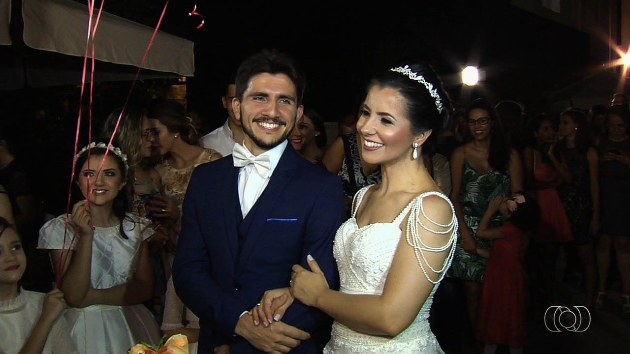 Cerimonialista faz pedido surpresa de casamento e celebra união na Casa Cor
