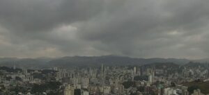 Céu nublado marca início da semana em cidades da Zona da Mata e Campo das Vertentes