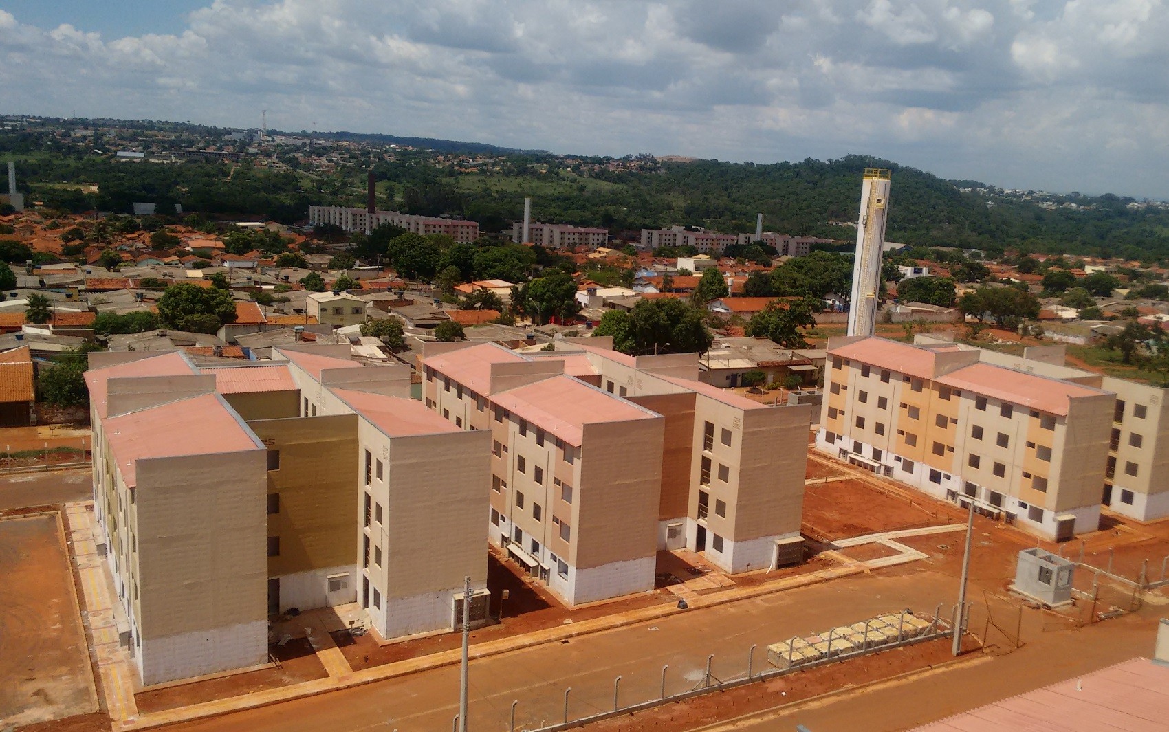 Contemplados para moradias devem apresentar documentos à Agehab