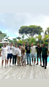 CR7 junta amigos para concerto privado de Richie Campbell. Eis o momento